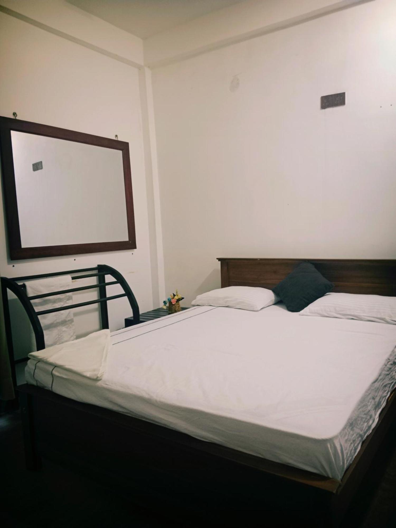 Home Stay Resort Nilaveli Rom bilde